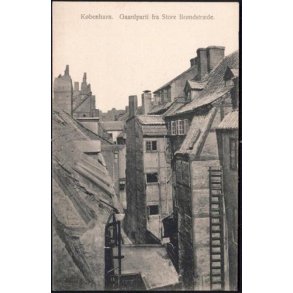København - Gaardparti fra Store Brønsstræde. F.B.