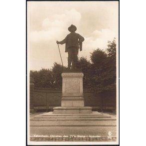 K&oslash;benhavn - Christian den IVs Statue i Nyboder.