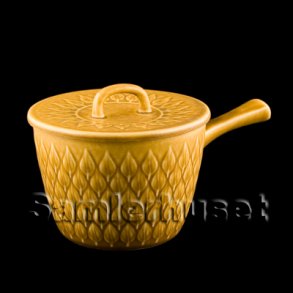 Relief Kasserolle m. l&aring;g - Quistgaard Design.