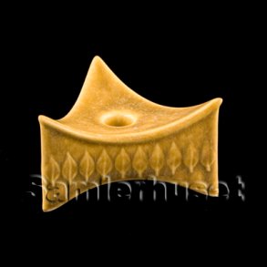 Relief Lysestage Trekantet 8,5 cm. Lysestage til Kertelys.- Quistgaard design.