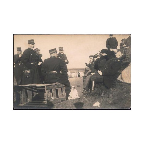 Fotokort Ukendt - Soldater med Damer? Ubrugt