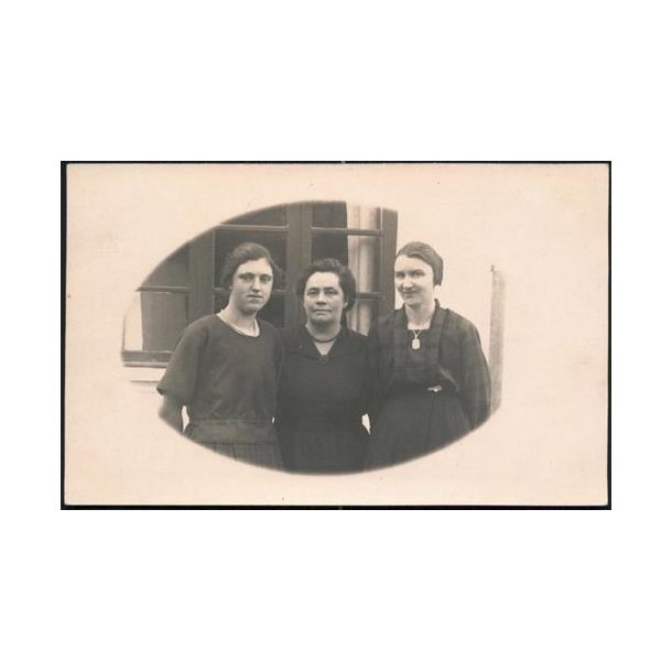 Fotokort Ukendt -Tre Damer - Ubrugt