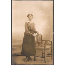 Fotokort Ukendt - Dame i Naaby? - Brugt