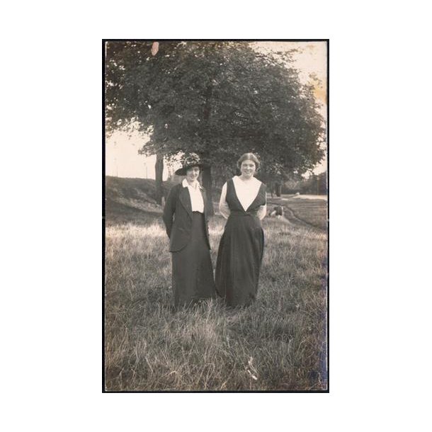 Fotokort Ukendt - Hertha og Anna 1916 - Ubrugt