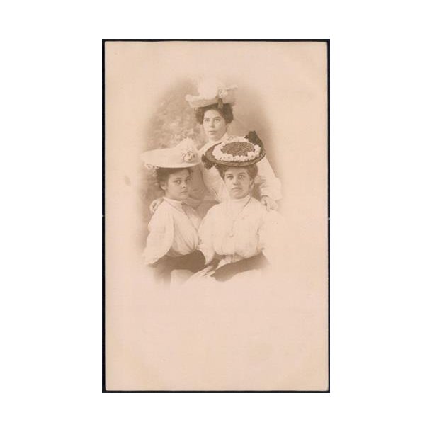 Fotokort Ukendt - Hattedamer ? - Ubrugt