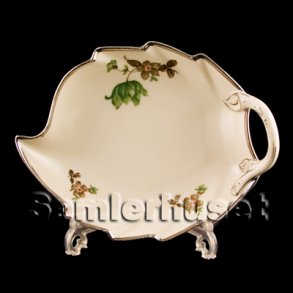 Grøn Vallø Platin Kagefad Blad 23½x20 cm.