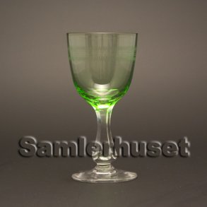 Adam Hvidvinsglas, grøn. H:122 mm.