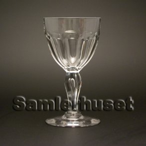 Poul Snapseglas. H:86 mm.