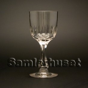 Edvard Hvidvinsglas. H:135 mm.