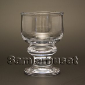 Tivoli Hvidvinsglas. H:100 mm.