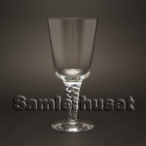 Amager &Oslash;lpokal. H:180 mm.