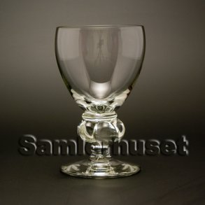 Gisselfeld Hvidvinsglas. H:115 mm.