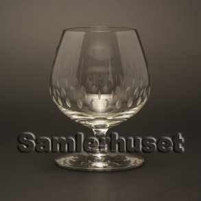 Erika Cognacglas. H:95 mm.