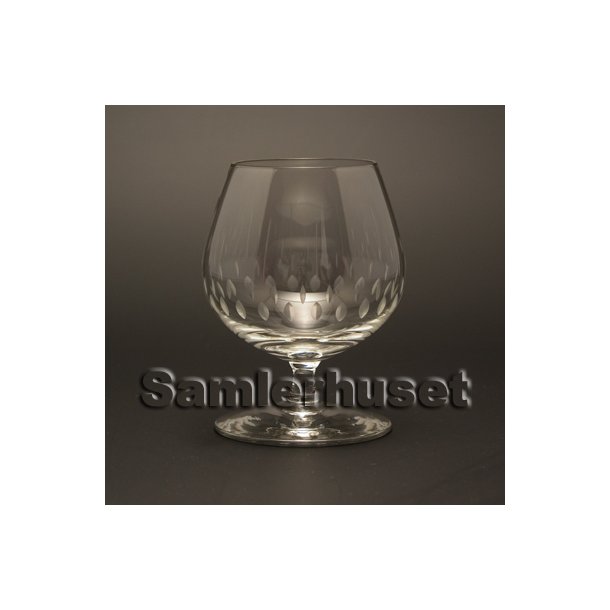 Erika Cognacglas. H:95 mm.