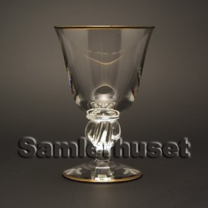 Gammelholm m. guld Snapseglas. H:75 mm.