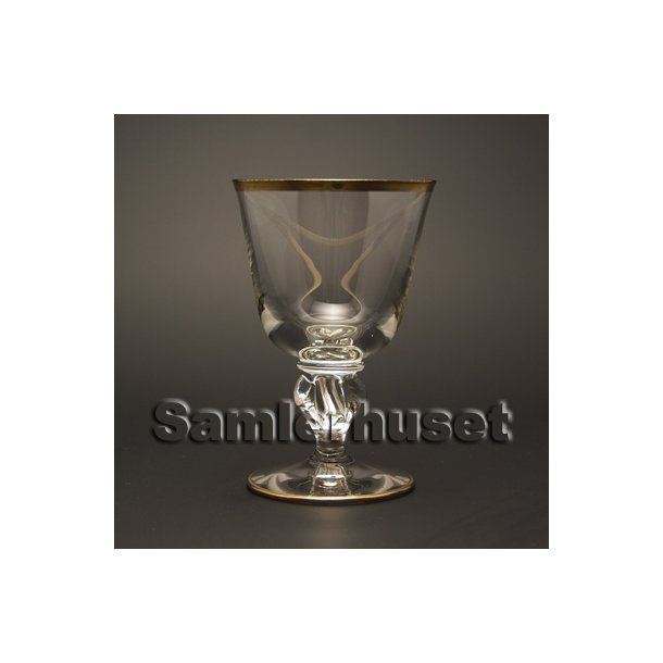 Gammelholm m. bred guldkant Rdvinsglas. H:130 mm.