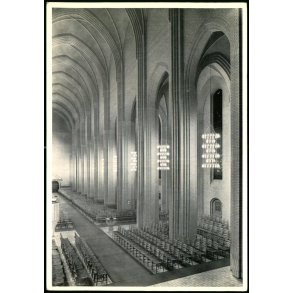 Grundtvigs Kirke - Kirkens Midterskib set mod Trnet - B. Schleifer u/n