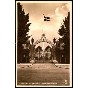 Kbenhavn - Indgangen til Garderhusarkasernen - Chr. Olsen 689