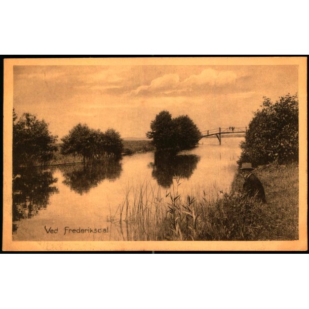 Ved Frederiksdal - C.G. Petersens Bogh. u/n