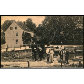 Ved Frederiksdal - Alex Vincent 3229