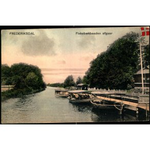 Frederiksdal - Fiskeb&aelig;kbaaden afgaar - Peter Alstrup 7355