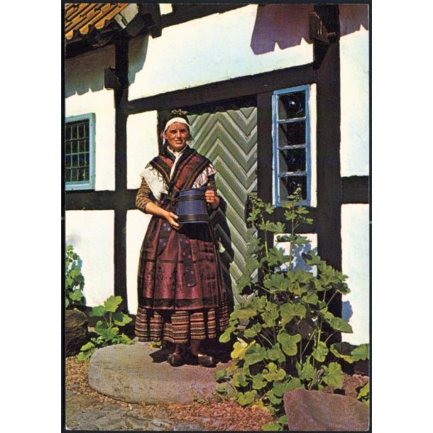 Sams&oslash;pige i Nationaldragt - Fl. Andersen 143 723 048