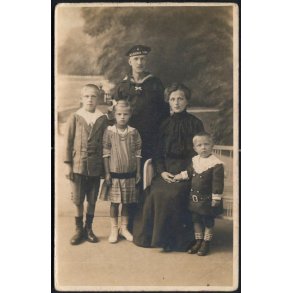 Tysk Marinesoldat med familie - J. Vogt 4034