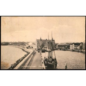 Helsingr - Jernbanestationen - J.M. 214