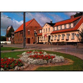 Gr&aelig;sted - Kirken og Kroen - Rutebilkiosken 143 112 007