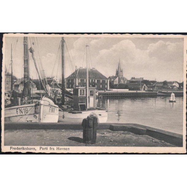 Frederikshavn - Parti fra Havnen - Rudolf Olsen 5751