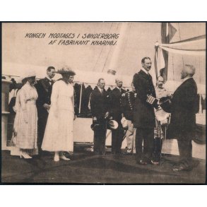 Kongen Modtages i Sønderborg af Fabrikant Knarhøj - Billedekort u/n