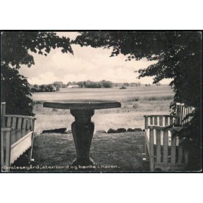 Tersløsegaard, stenbord og bænke i Haven - Eneret 44 215/9