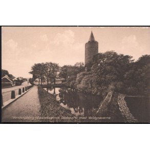 Vordingborg -Gaasetaarnet - Gadeparti med Voldgraverne - Chr. Pedersen 373