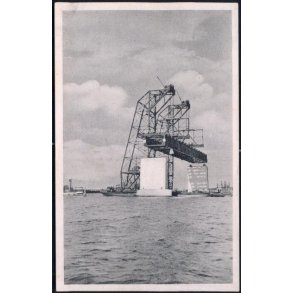 Verdens Største Flydekran lægger Brofag paa Storstrømsbroen - Fr. Thunes 70381