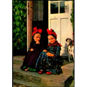 Piger i Fan&oslash;dragter - C.I.C. 573