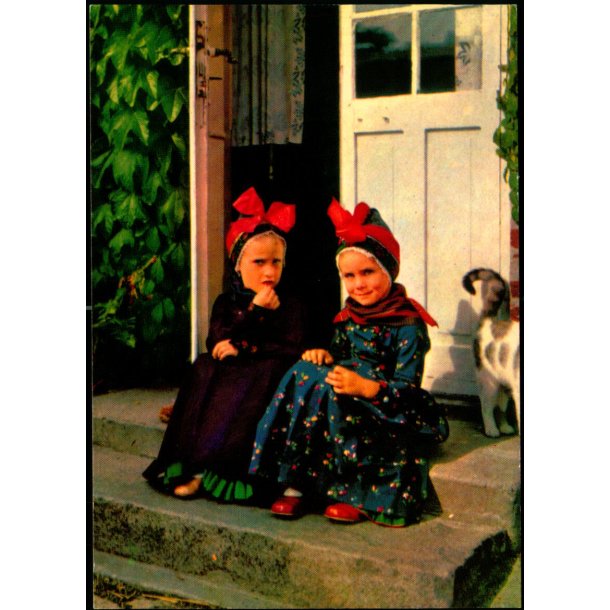 Piger i Fan&oslash;dragter - C.I.C. 573