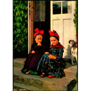 Piger i Fan&oslash;dragter - C.I.C. 573