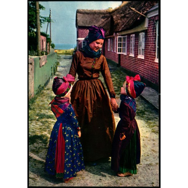 Piger i Fan&oslash;dragter - C.I.C. 574