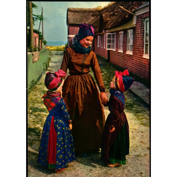 Piger i Fan&oslash;dragter - C.I.C. 574