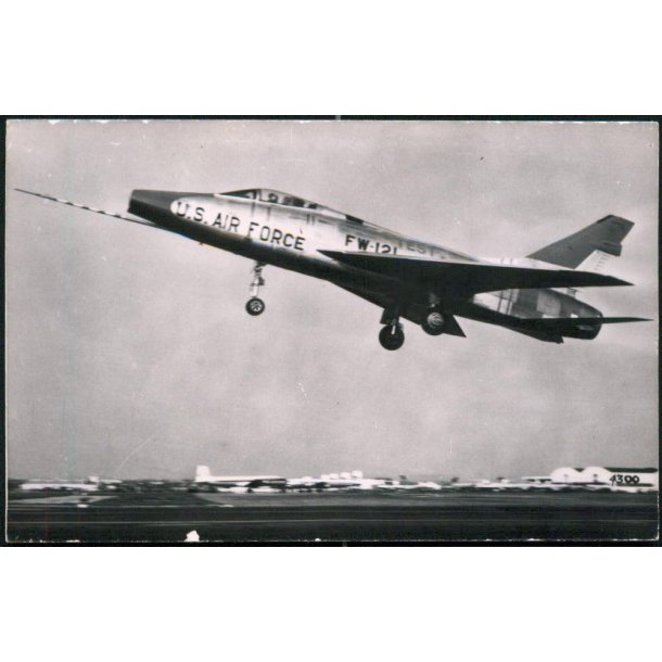 North American F. 100 D - Suber Sabre - Victoria House u/n