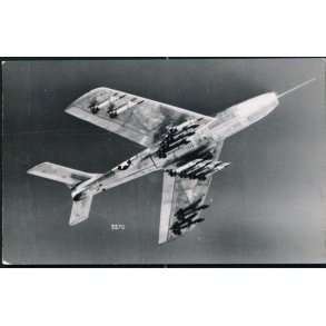 Republic F 84 F - Thunderstreak - Victoria House u/n