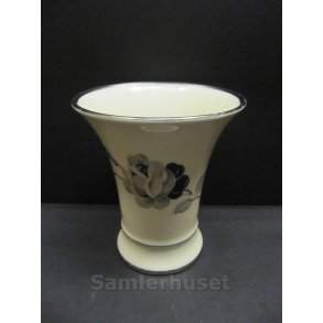 Sort Rose Vase