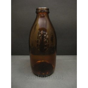 Mlkeflaske Brun - Lavet p Holmegrd Glasvrk fra 1959 - 1/1 L. 22x9 cm. - Uden skr.
