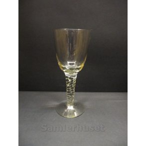 Twist R&oslash;dvinsglas. H:19,4 mm.